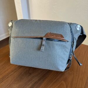 Peak Design Everyday Sling 3L